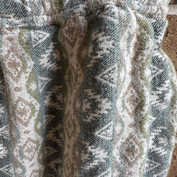 Zara Green and Cream High Waist Shorts - Picture 6 of 7